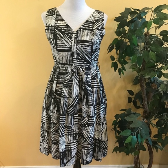 Coldwater Creek Dresses & Skirts - Coldwater Creek V-Neck Dress Black White